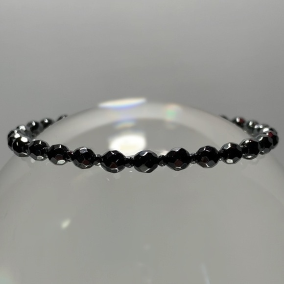 Hand Made Hematite Bracelet - Picture 7 of 8